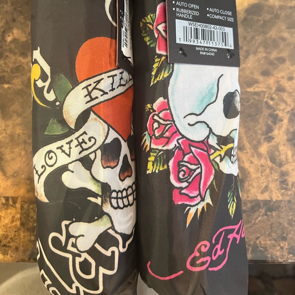 NWT ED HARDY COMPACT UMBRELLAS - Pink or Black Handle - Only 2 Left - Picture 2 of 8